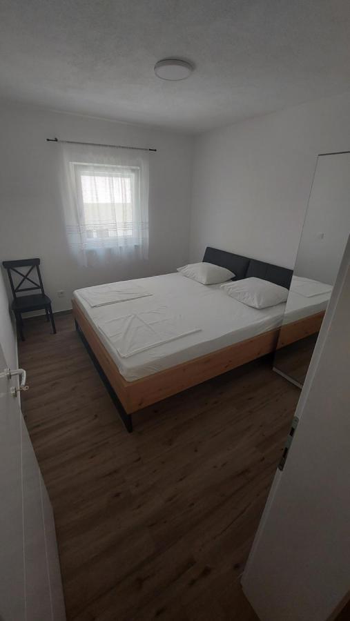 Apartmani Mlinar - Two Bedroom Apartment With Seaview Grebaštica Eksteriør bilde