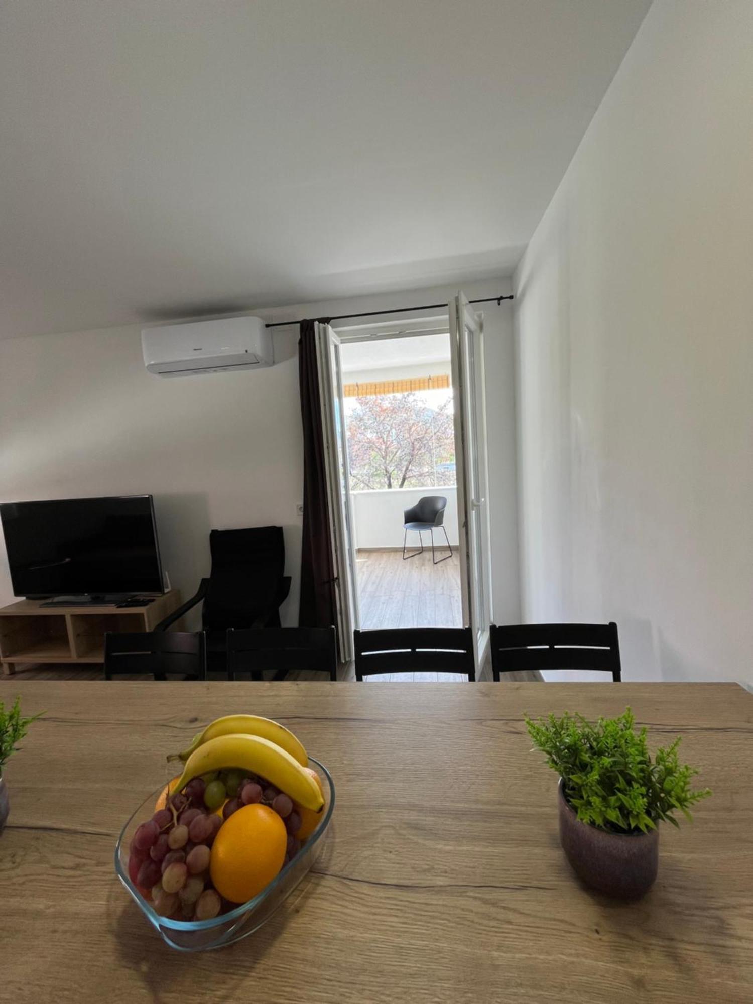 Apartmani Mlinar - Two Bedroom Apartment With Seaview Grebaštica Eksteriør bilde