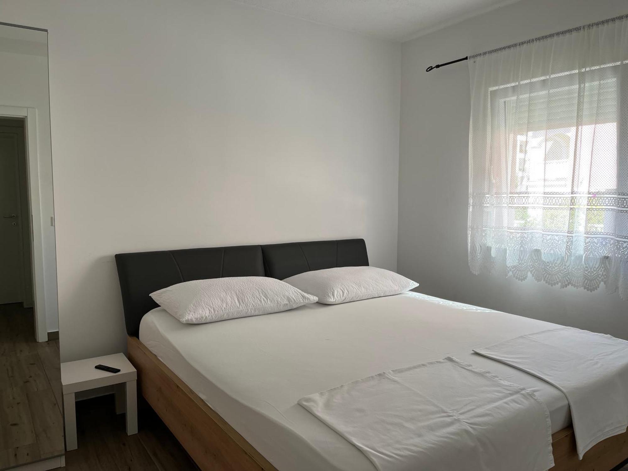 Apartmani Mlinar - Two Bedroom Apartment With Seaview Grebaštica Eksteriør bilde